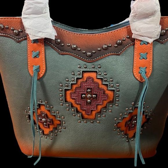 Montana West Cut-out Aztec Collection Concealed Carry Tote with Matching Wallet - Picture 4 of 8